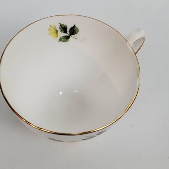 Royal Vale Bone China Teacup Yellow Floral Gold Trim England Pattern 8221 - Picture 5 of 6